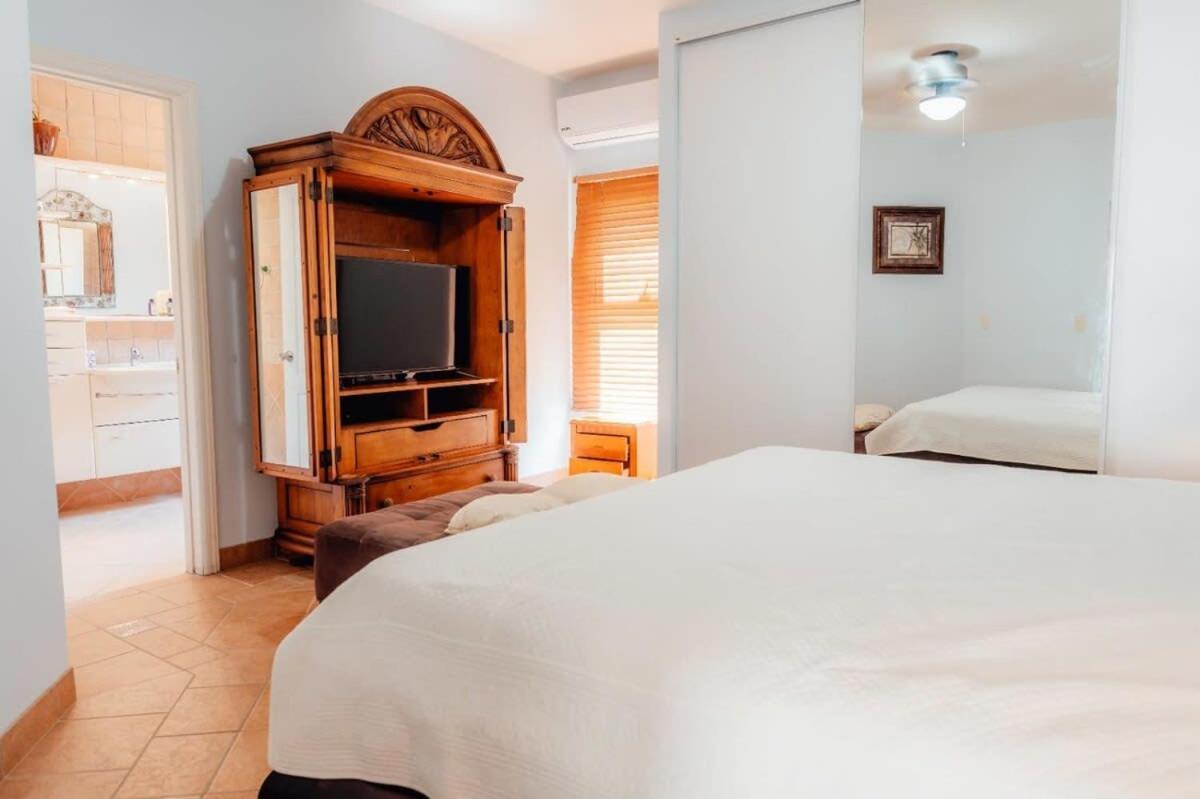 The Elegance Of Tierra Del Sol With Private Pool Villa Palm Beach Buitenkant foto